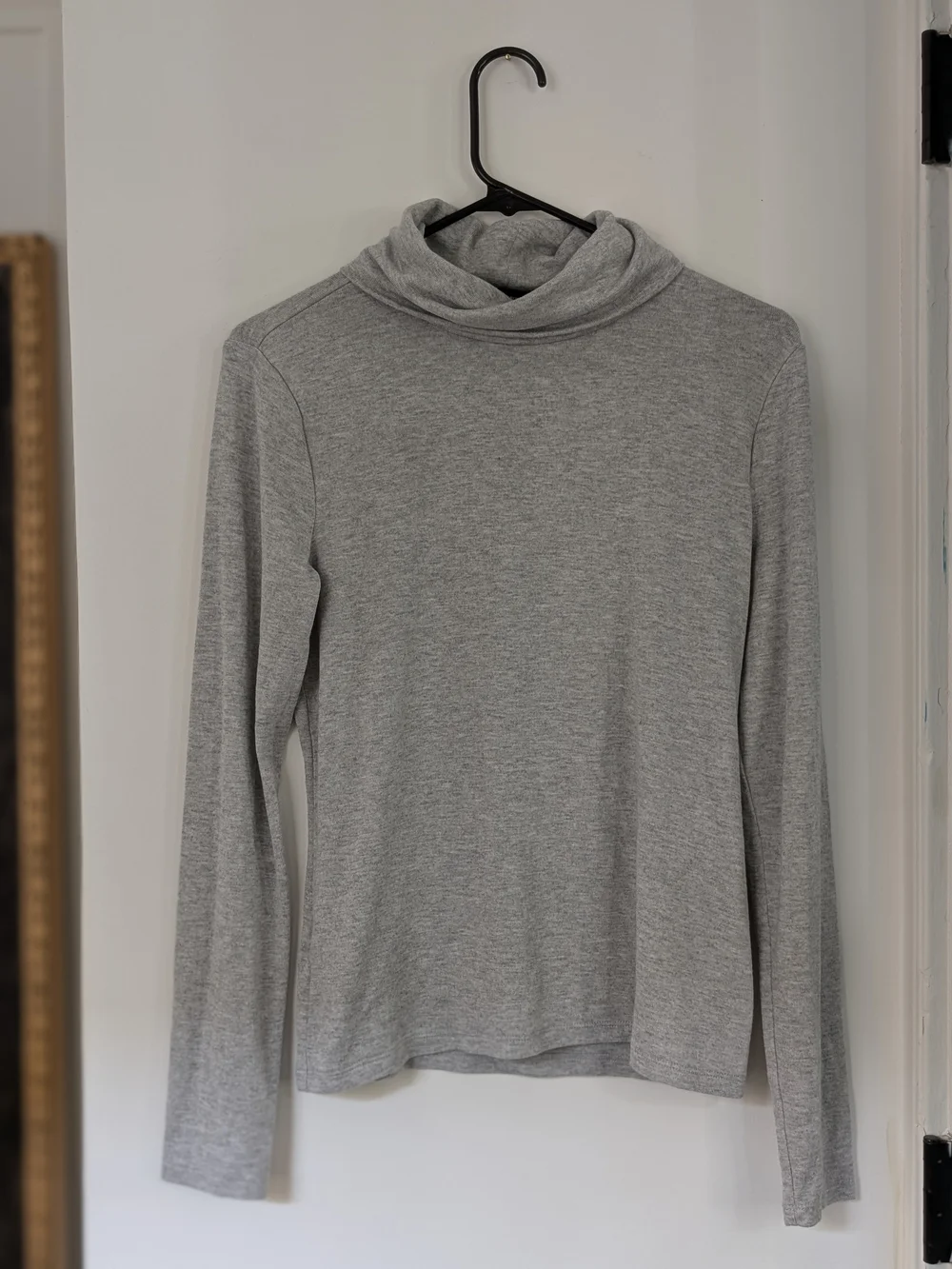 Banana Republic Light Gray Crewneck Sweater - Soft Luxe